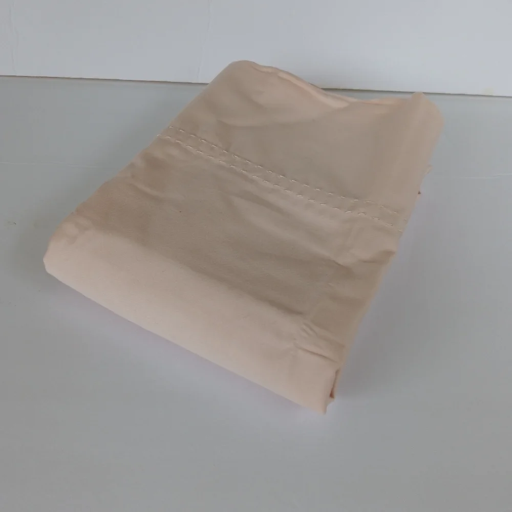 NEW Nordstrom at Home Pink Sateen Standard Pillow Cases Pair